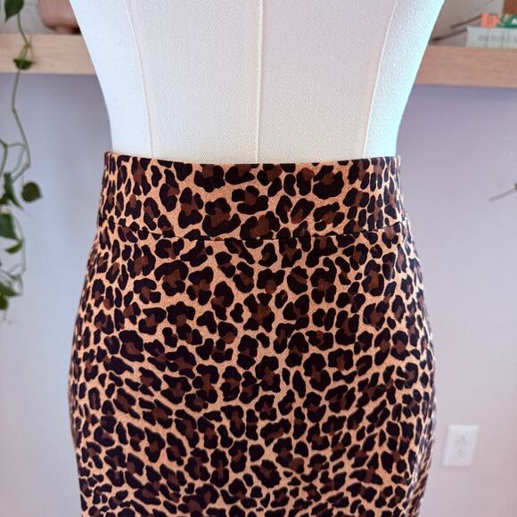 J. Crew Leopard Print Pencil Skirt 2 Animal Print High Waist Office Career Fall - Picture 3 of 8